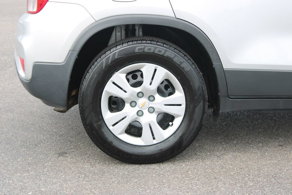 Used 2017 Chevrolet Trax LS FWD image 13