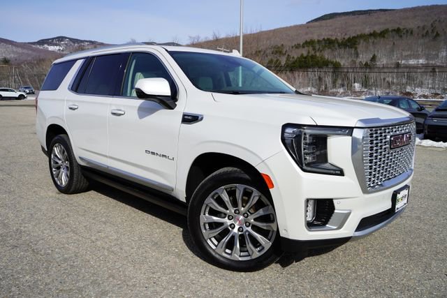 Used 2023 GMC Yukon Denali w/ Advanced Technology Package image 3