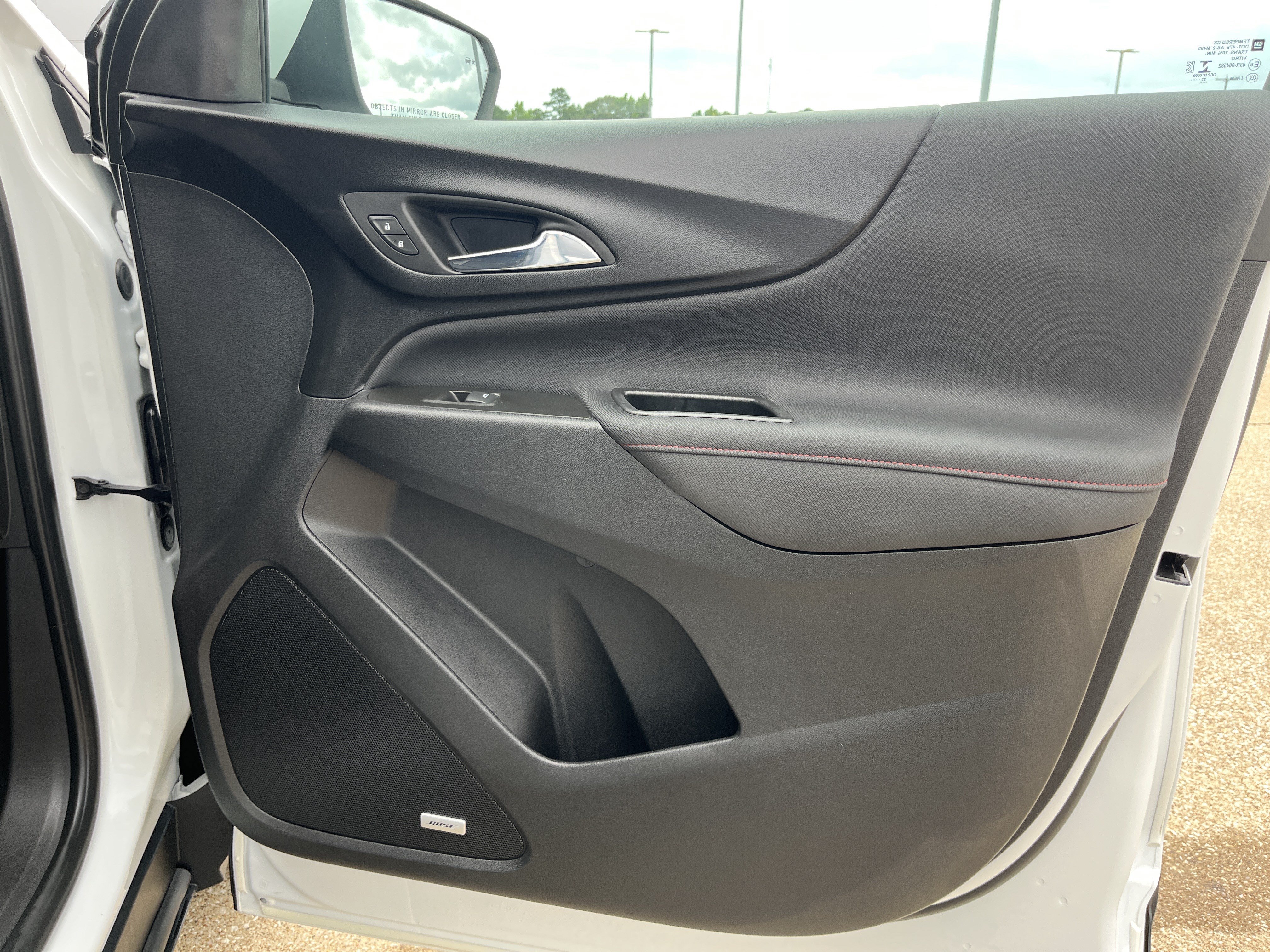 Used 2022 Chevrolet Equinox RS w/ RS Leather Package FWD image 22