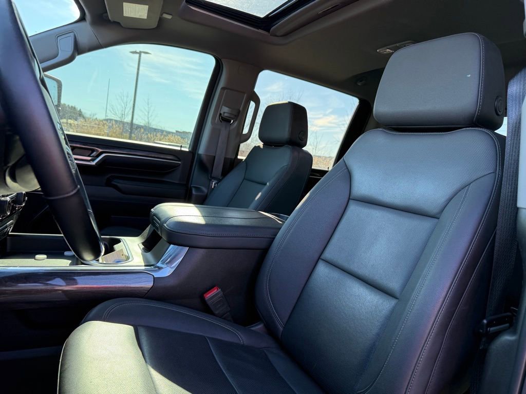 Used 2024 Chevrolet Silverado 3500 LTZ w/ LTZ Plus Package image 5