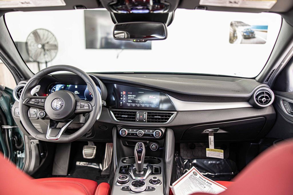 New 2025 Alfa Romeo Giulia AWD image 35