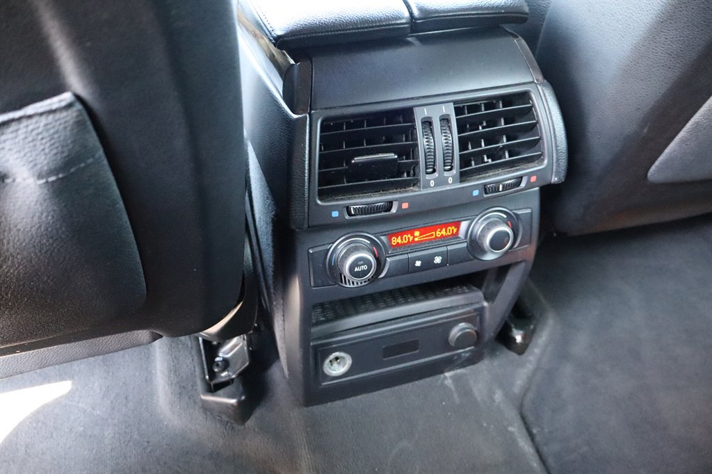 Used 2011 BMW X5 xDrive50i AWD/4WD image 24