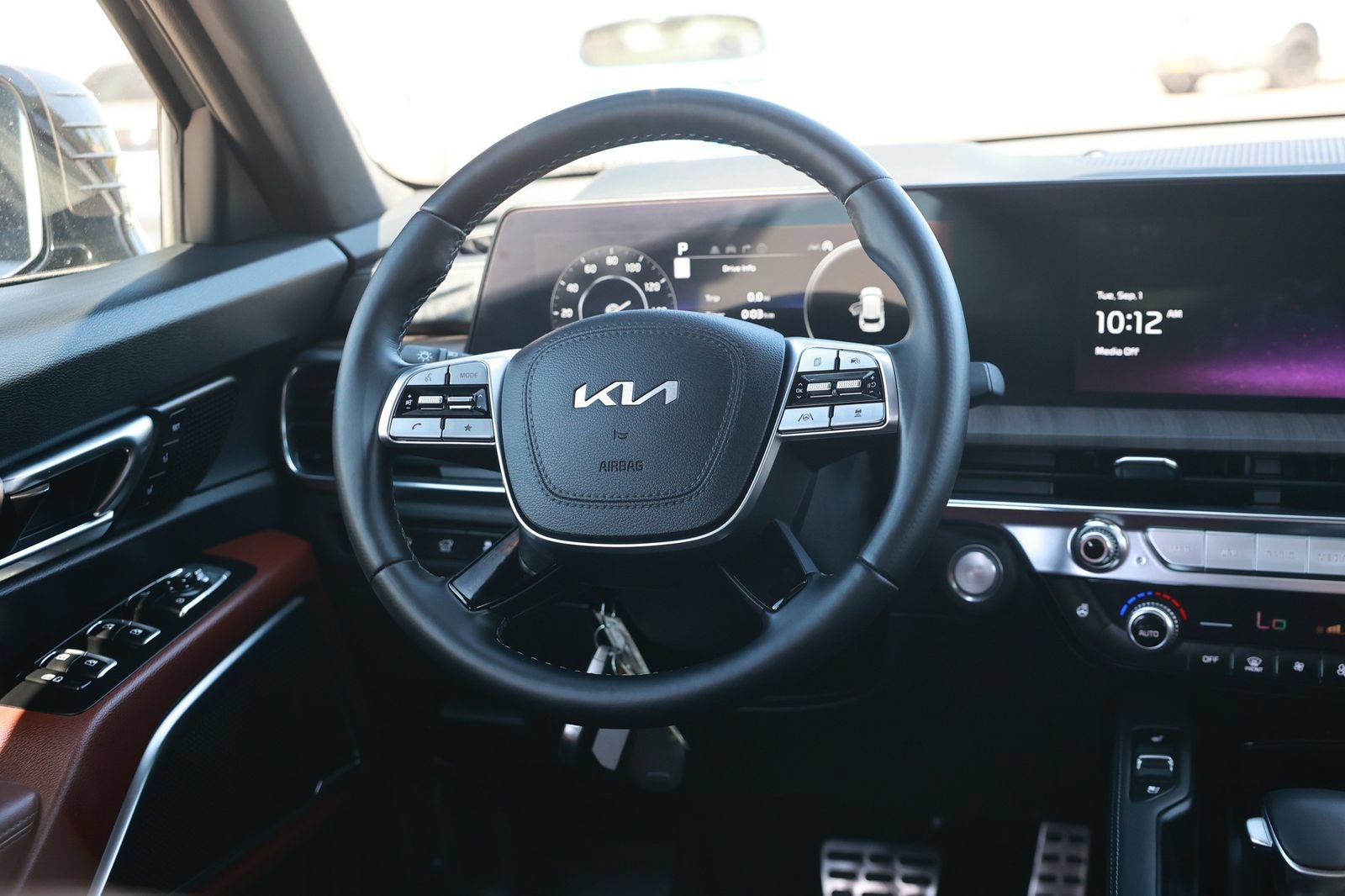 Used 2024 Kia Telluride SX Prestige AWD/4WD image 30