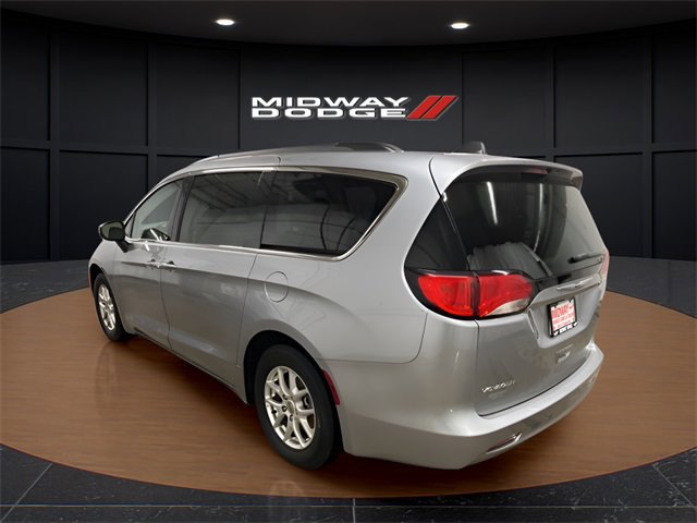 Used 2021 Chrysler Voyager Lxi image 3