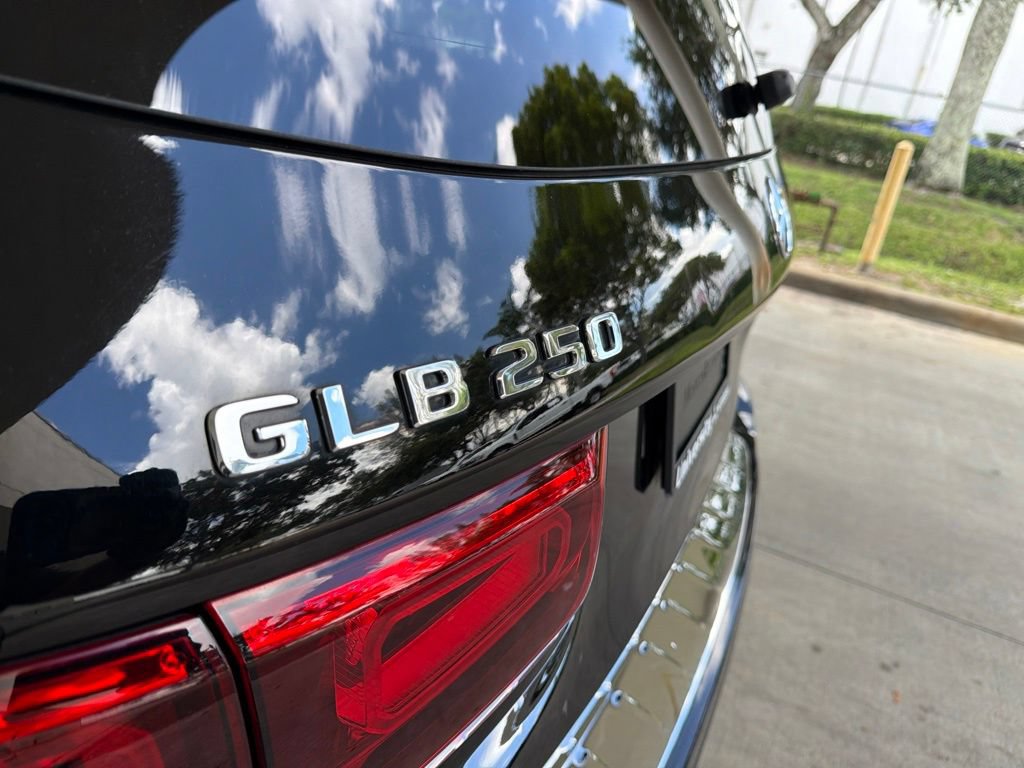 Used 2022 Mercedes-Benz GLB 250 image 20