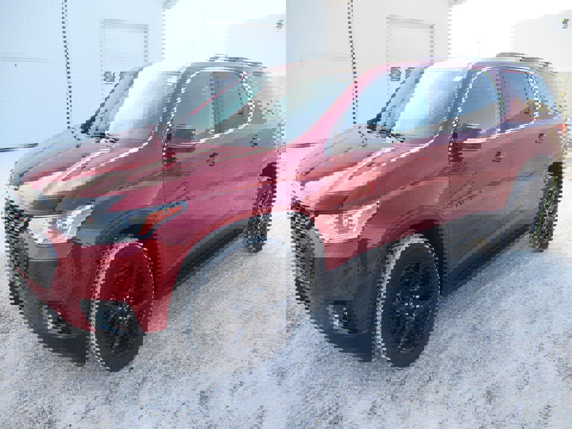 Used 2020 Chevrolet Traverse LT w/ LPO, Blackout Package image 1