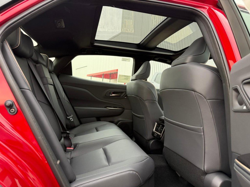 New 2026 Toyota Crown Platinum image 8