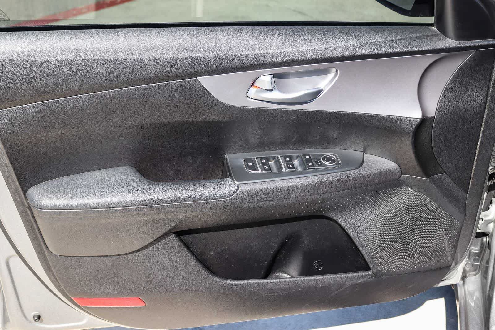 Used 2023 Kia Forte LXS FWD image 17
