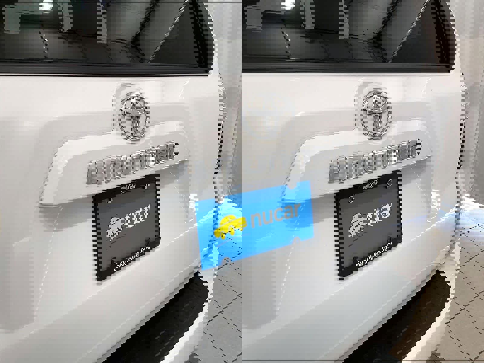 Used 2025 Toyota 4Runner SR5 AWD/4WD image 28