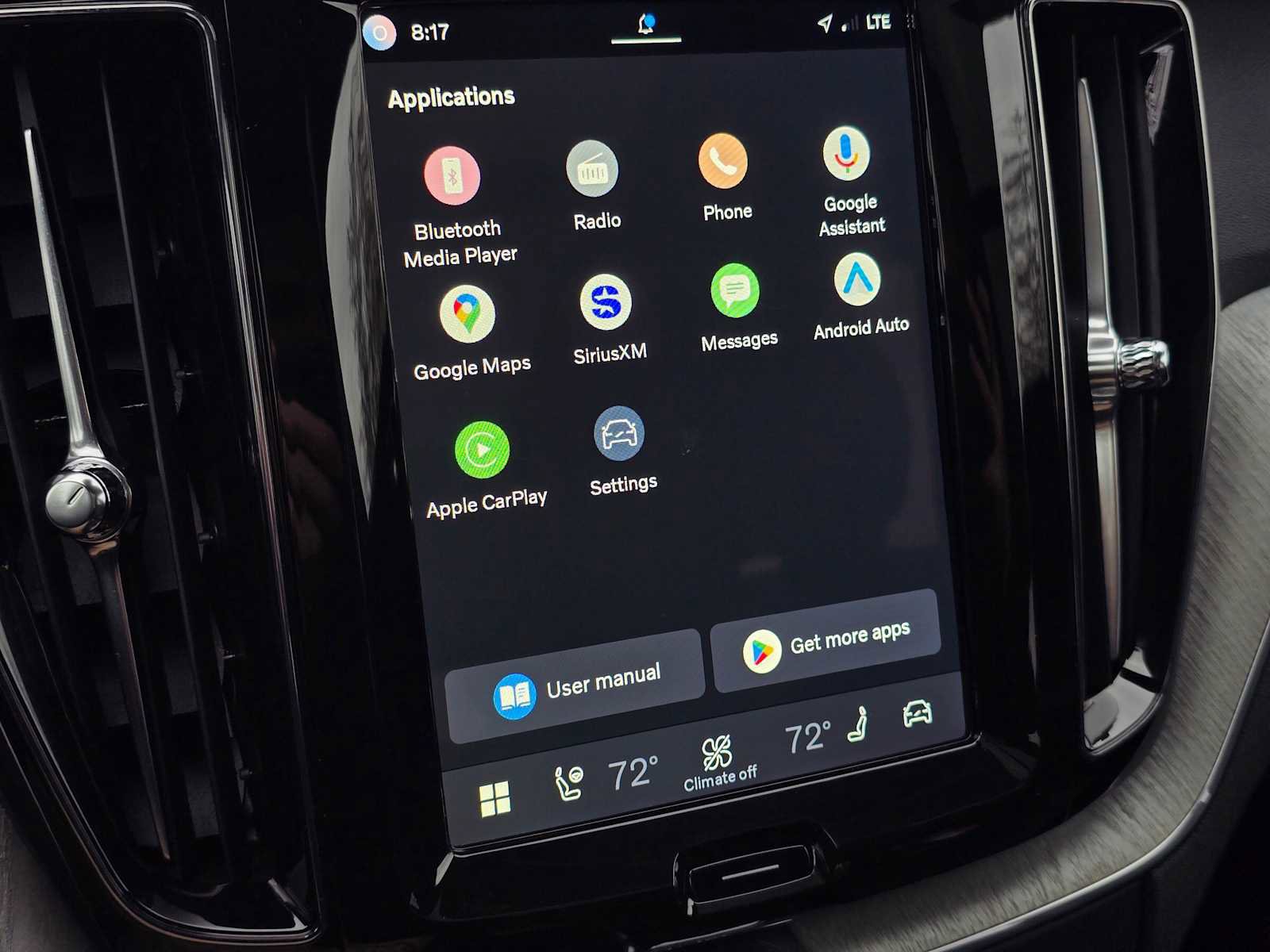 Certified 2025 Volvo XC60 B5 Plus image 28