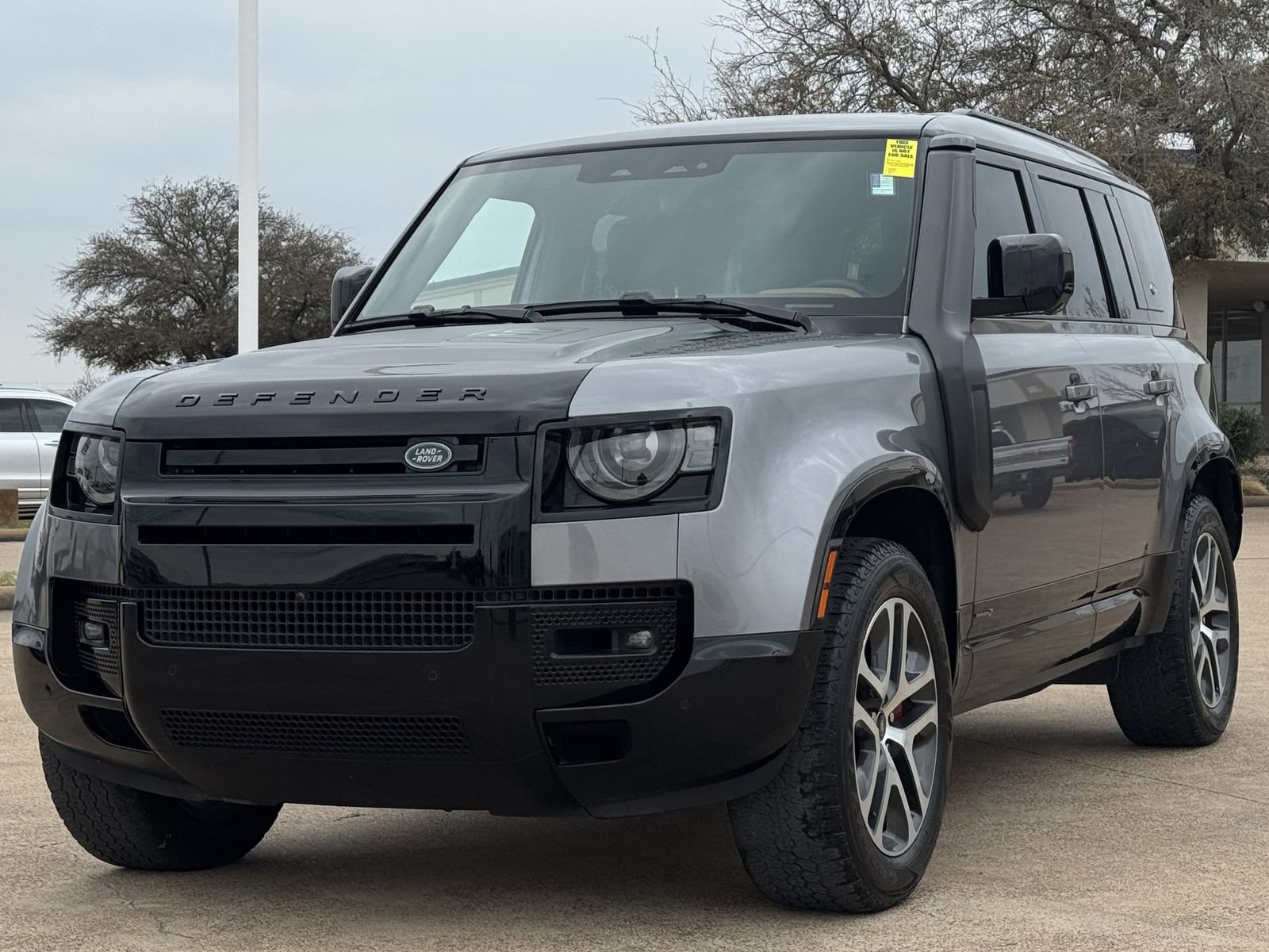 Used 2022 Land Rover Defender 110 X AWD/4WD image 9