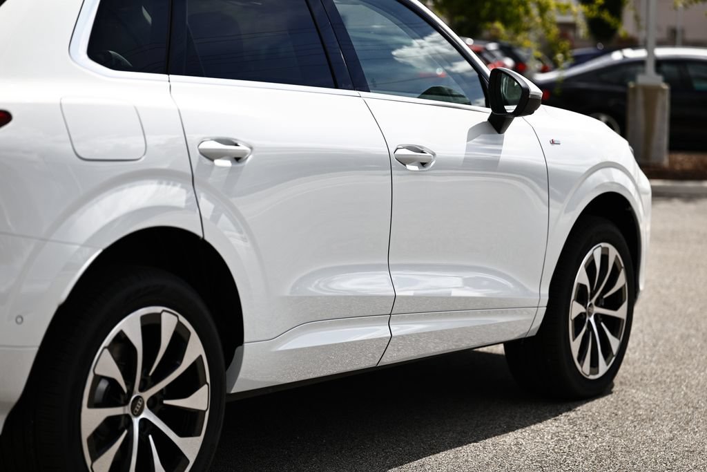 New 2026 Audi Q3 quattro 2.0T AWD/4WD image 8