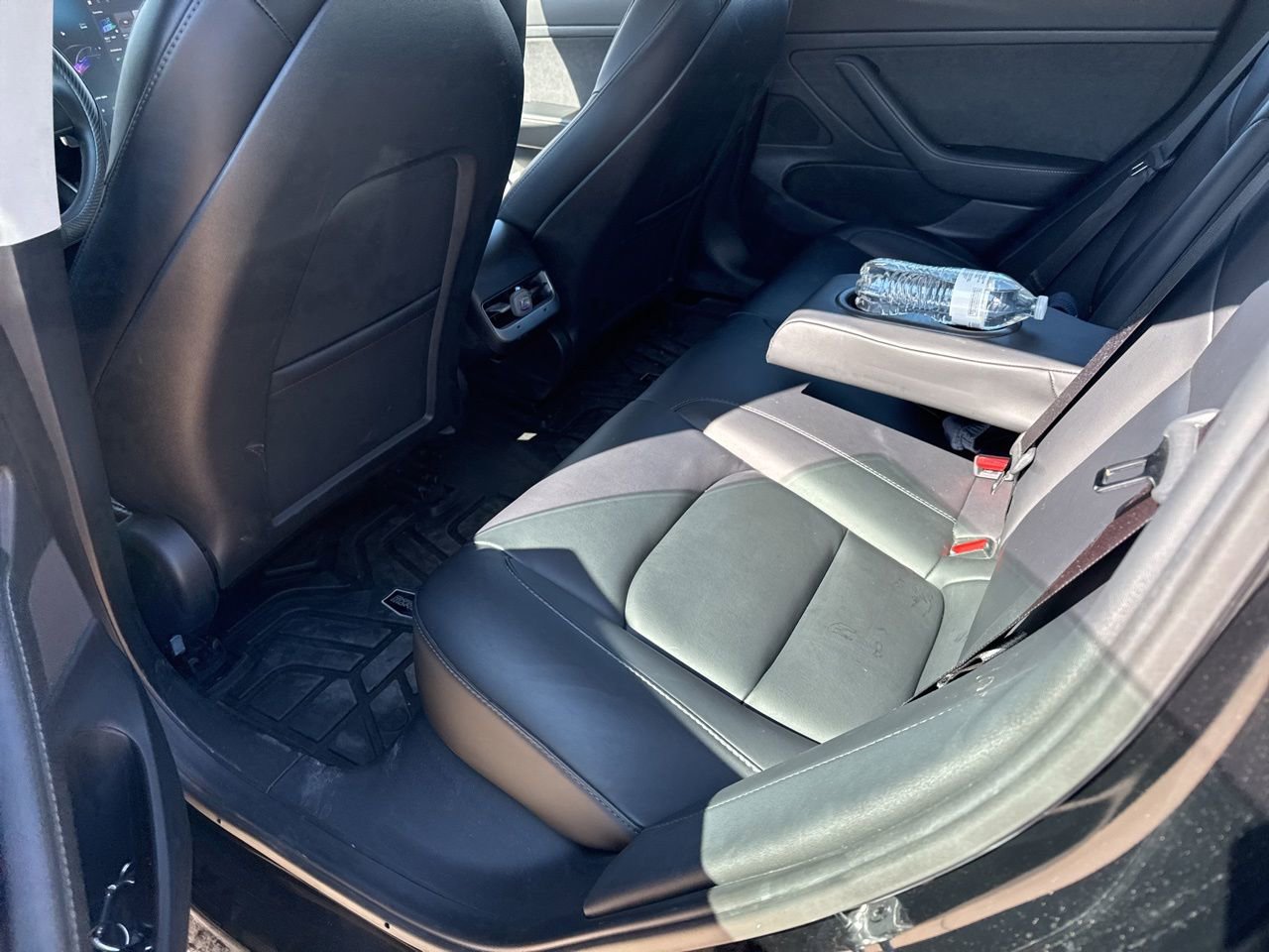 Used 2020 Tesla Model 3 Standard Range Plus image 9