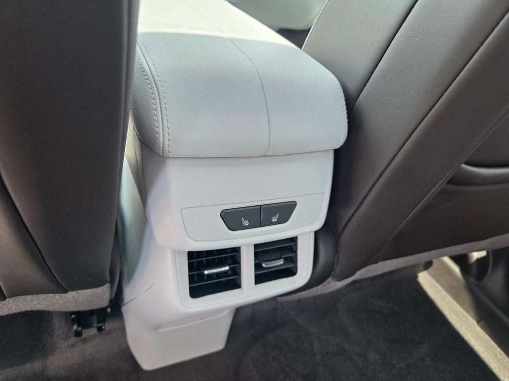 Used 2026 GMC Terrain Denali AWD/4WD image 9