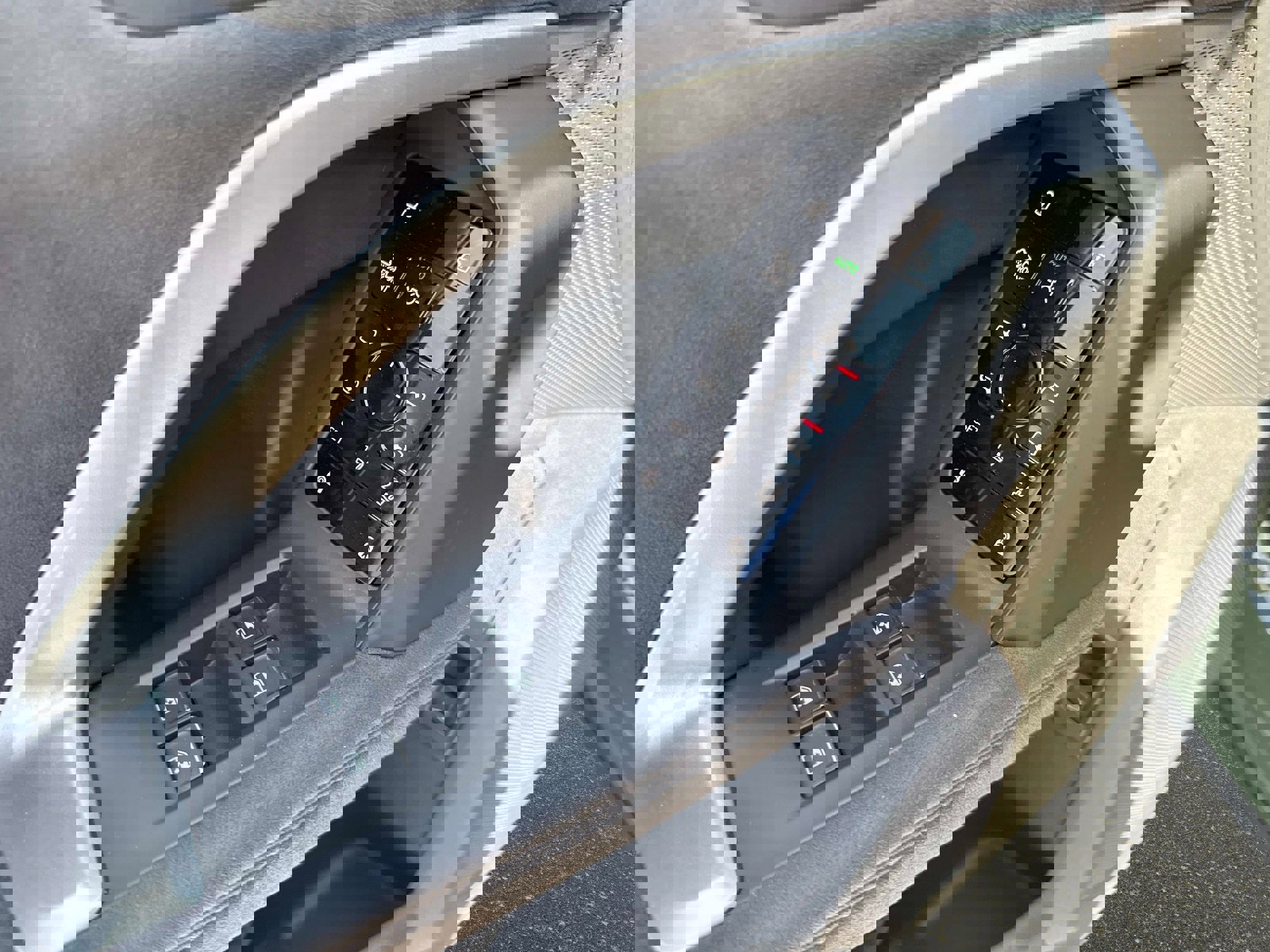 New 2025 Audi SQ5 Premium Plus image 18