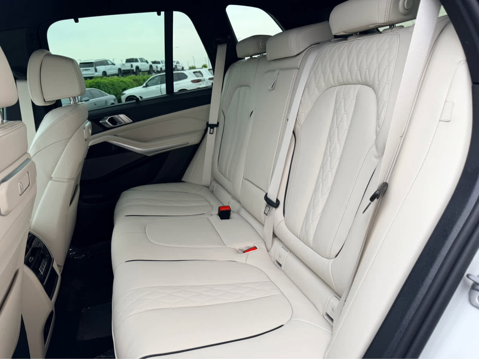 New 2026 BMW X5 xDrive40i w/ Executive Package image 19