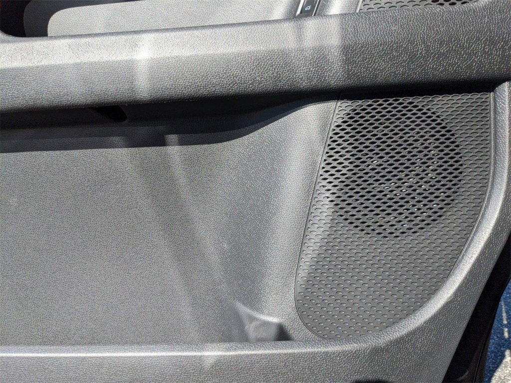 New 2025 Volkswagen ID. Buzz Pro S image 27