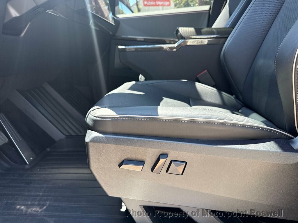 Used 2024 Tesla Cybertruck AWD Crew Cab image 14