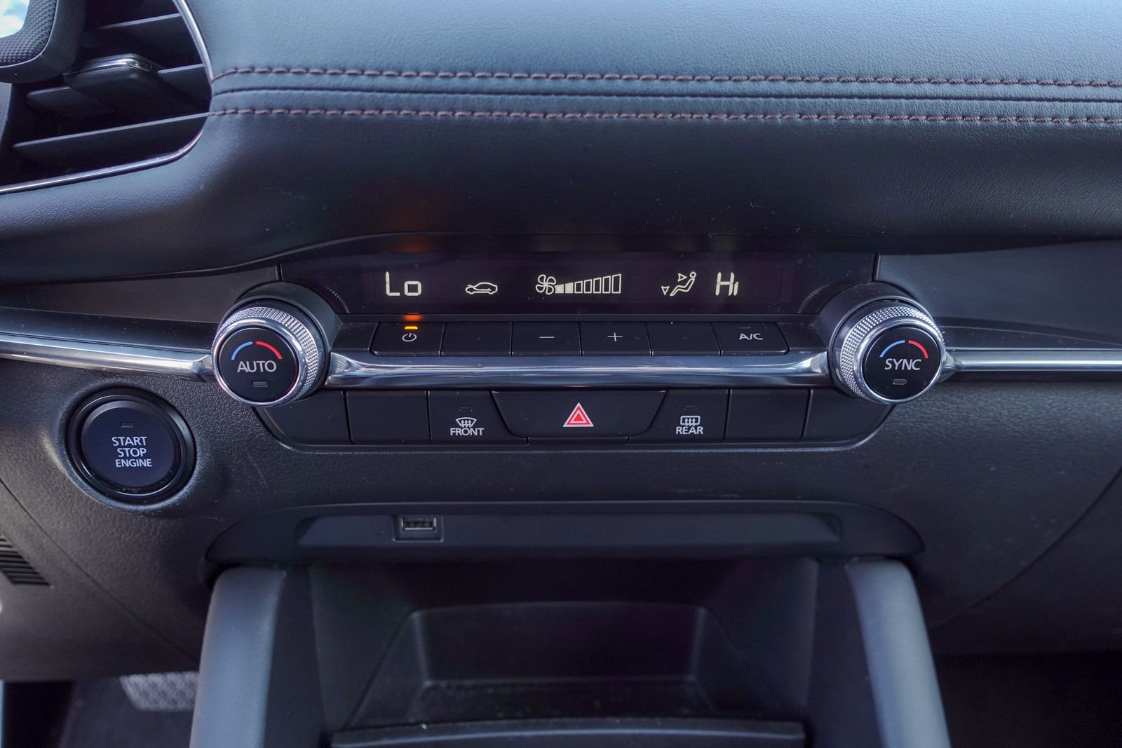 Used 2019 MAZDA MAZDA3 Hatchback FWD image 19