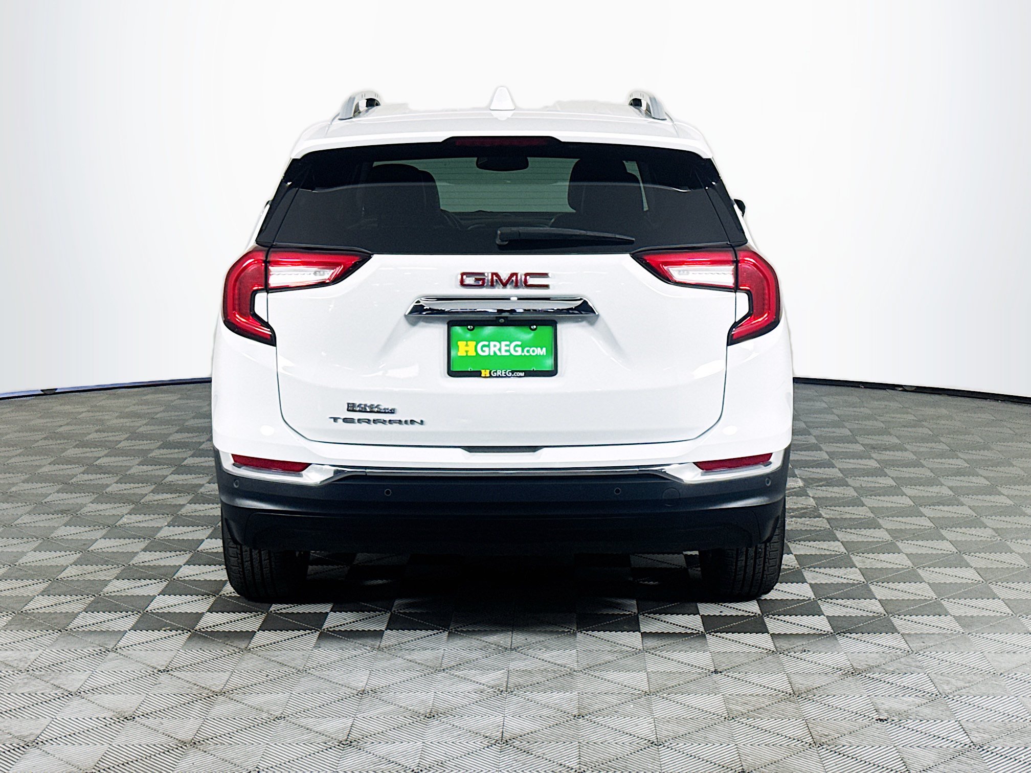 Used 2022 GMC Terrain SLT w/ Infotainment Package II FWD image 7