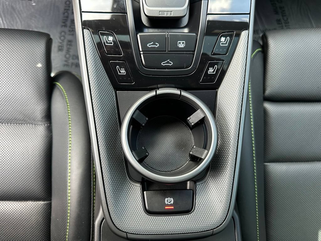 Certified 2024 Porsche 911 Carrera 4 AWD/4WD image 30
