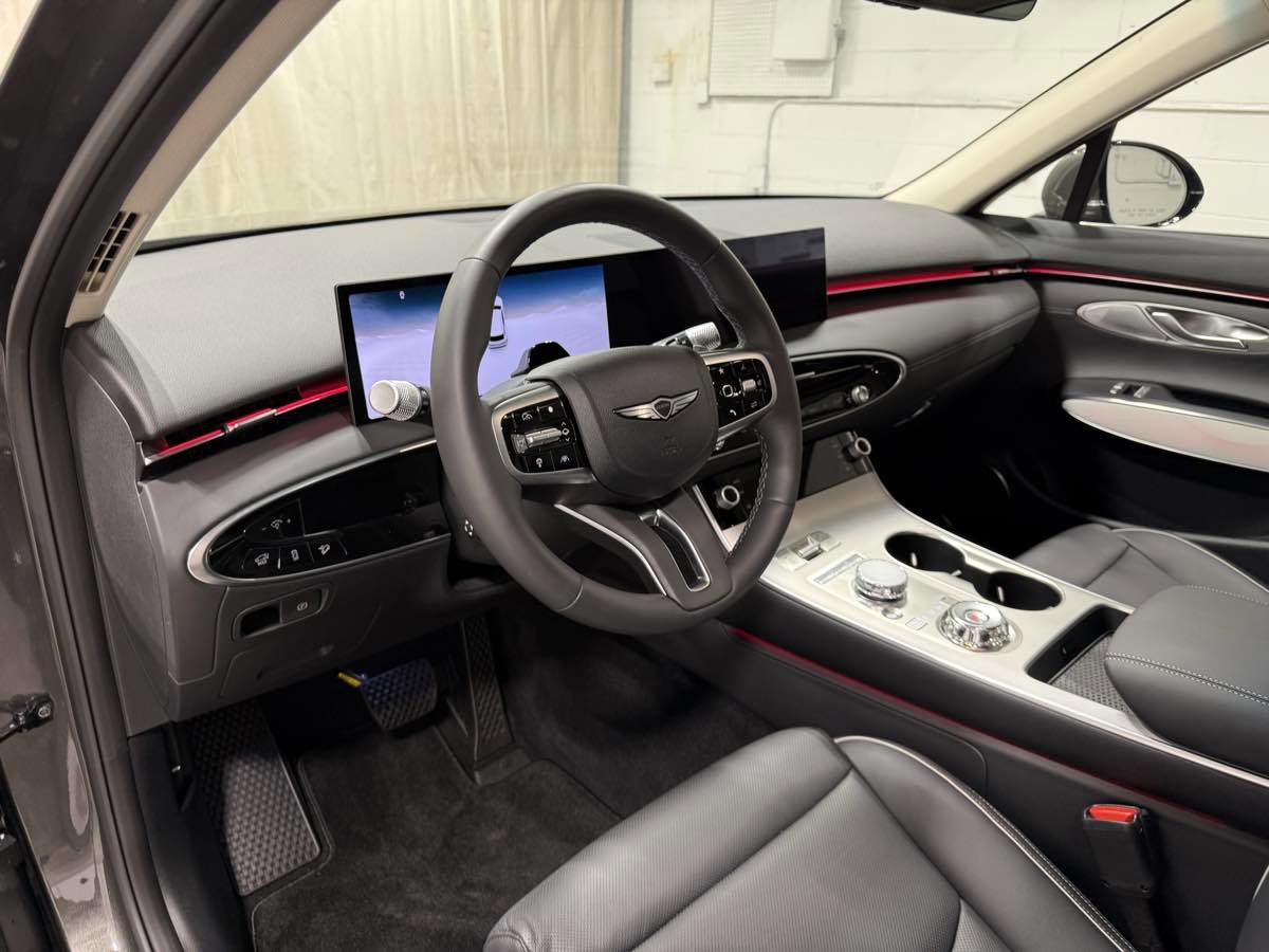 Used 2026 Genesis GV70 2.5T Advanced AWD/4WD image 10