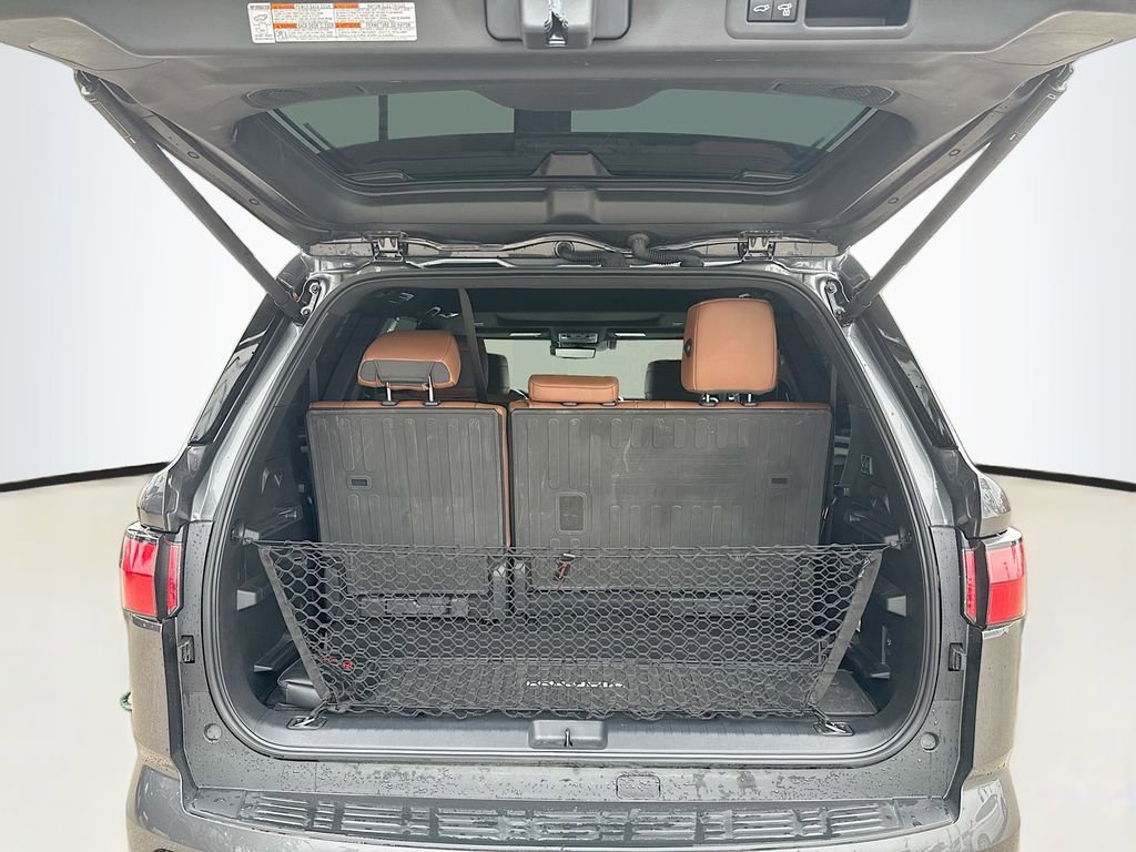 Used 2025 Toyota Sequoia SR5 AWD/4WD image 27