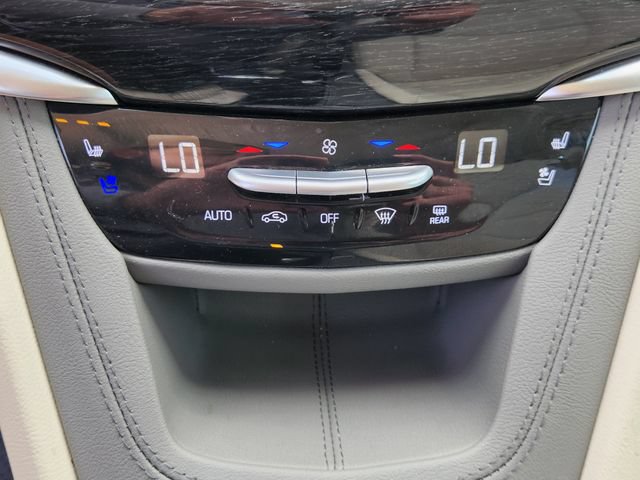 Used 2025 Cadillac XT6 Premium Luxury w/ LPO, Floor Liner Package FWD image 18