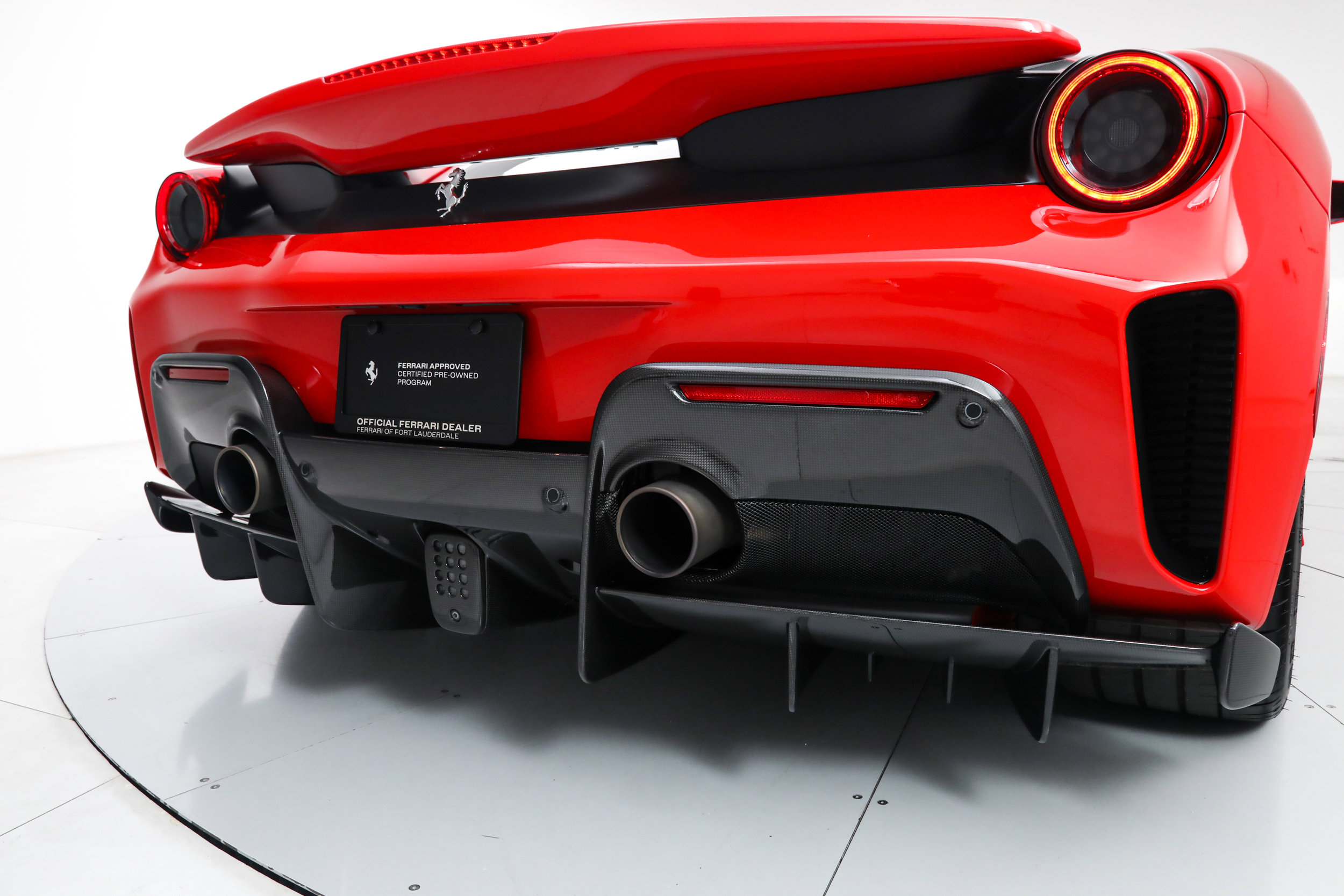 Used 2019 Ferrari 488 Pista Coupe image 18