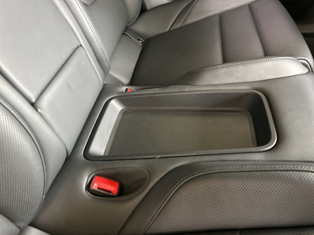 Used 2022 Porsche Taycan Turbo S w/ Premium Package image 34