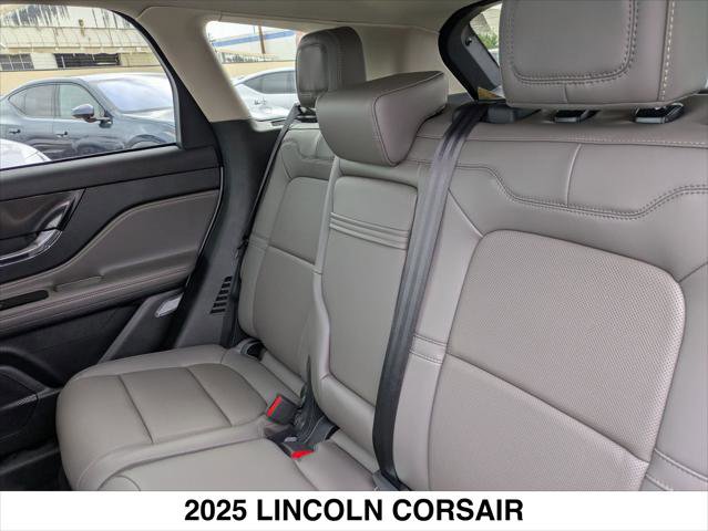 New 2025 Lincoln Corsair Reserve w/ Rear Removable Package Tray image 12