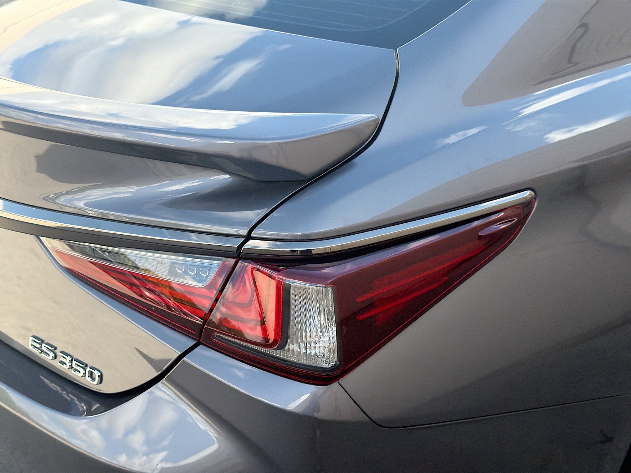 Used 2020 Lexus ES 350 F Sport w/ Accessory Package image 27