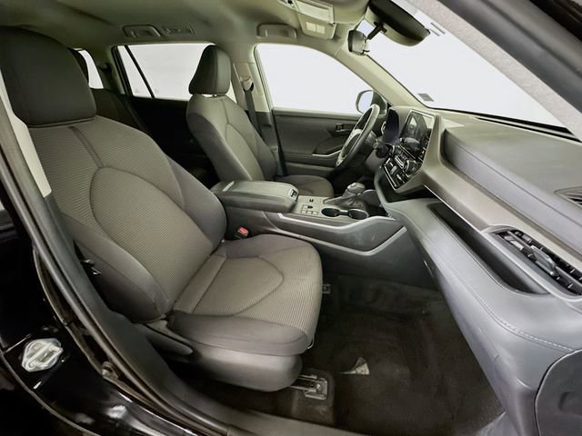 Certified 2025 Toyota Highlander LE image 26