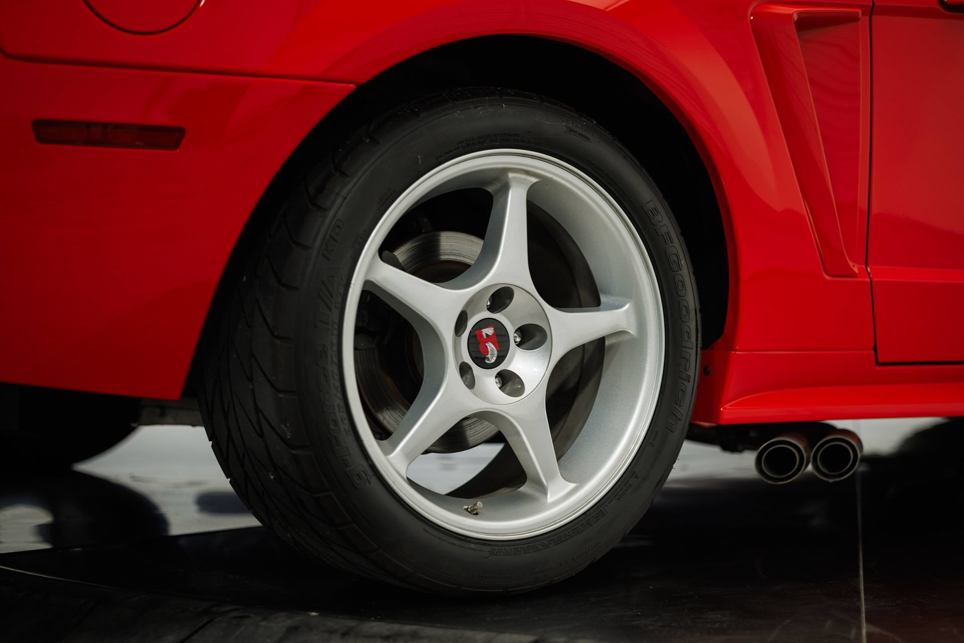 Used 2000 Ford Mustang Cobra RWD image 6
