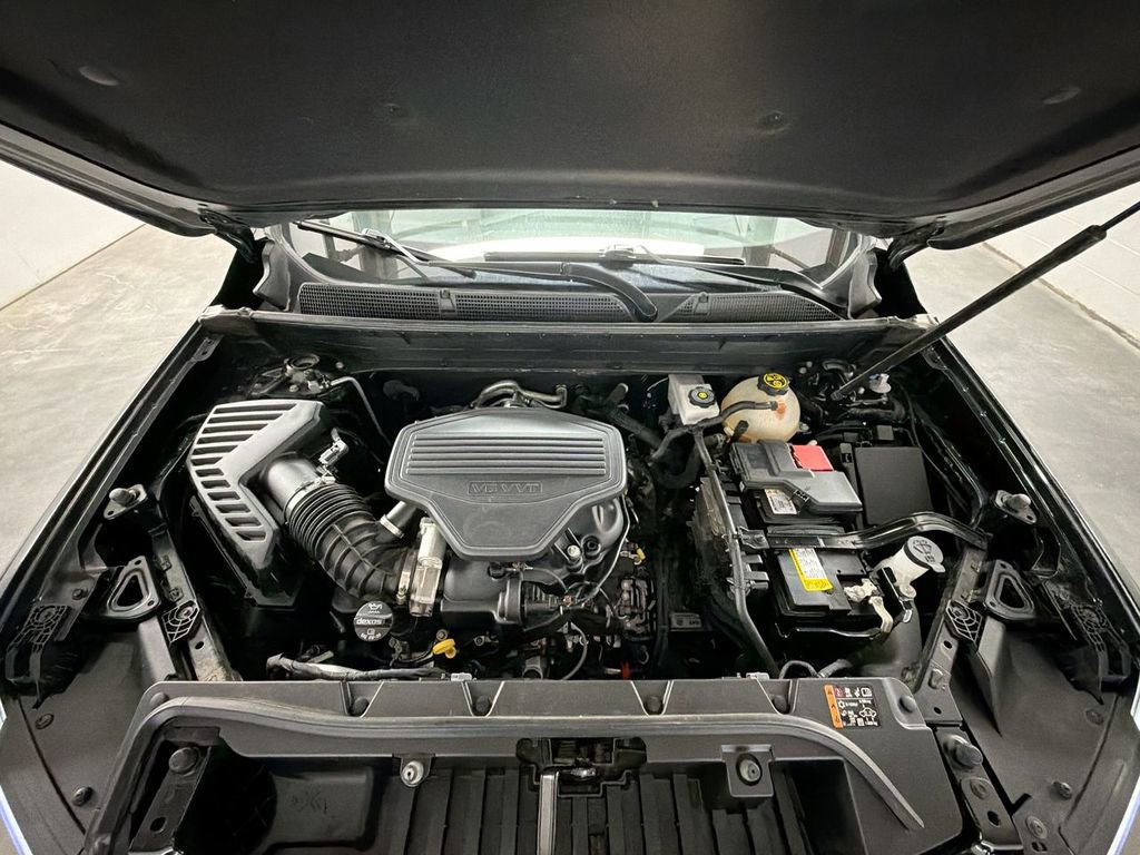 Used 2022 GMC Acadia AT4 w/ Technology Package image 31