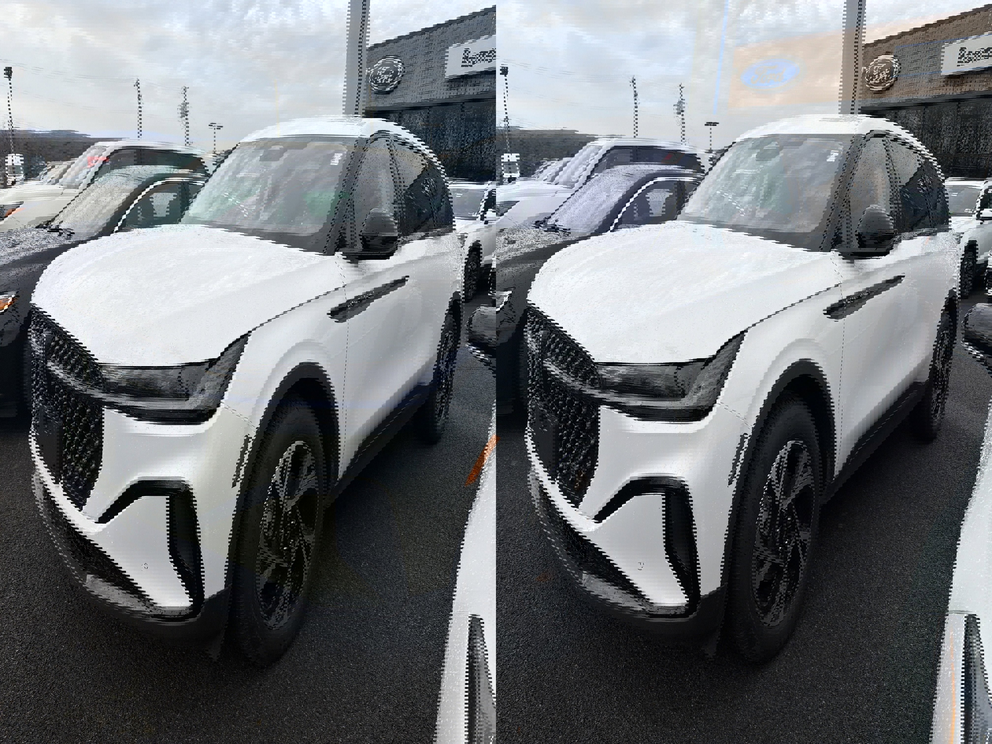 Used 2026 Lincoln Nautilus Premier w/ Jet Appearance Package image 4