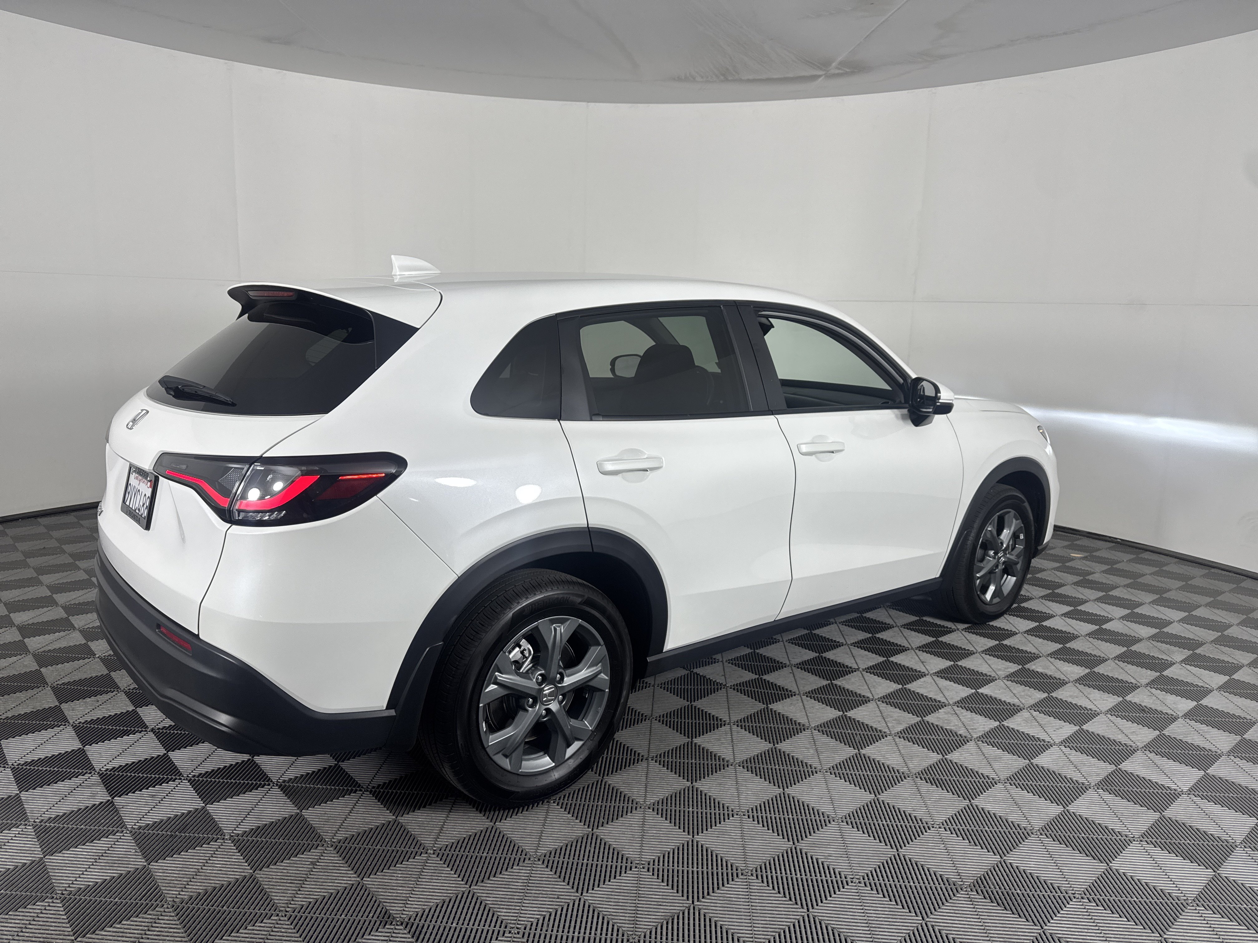 Certified 2026 Honda HR-V LX image 37