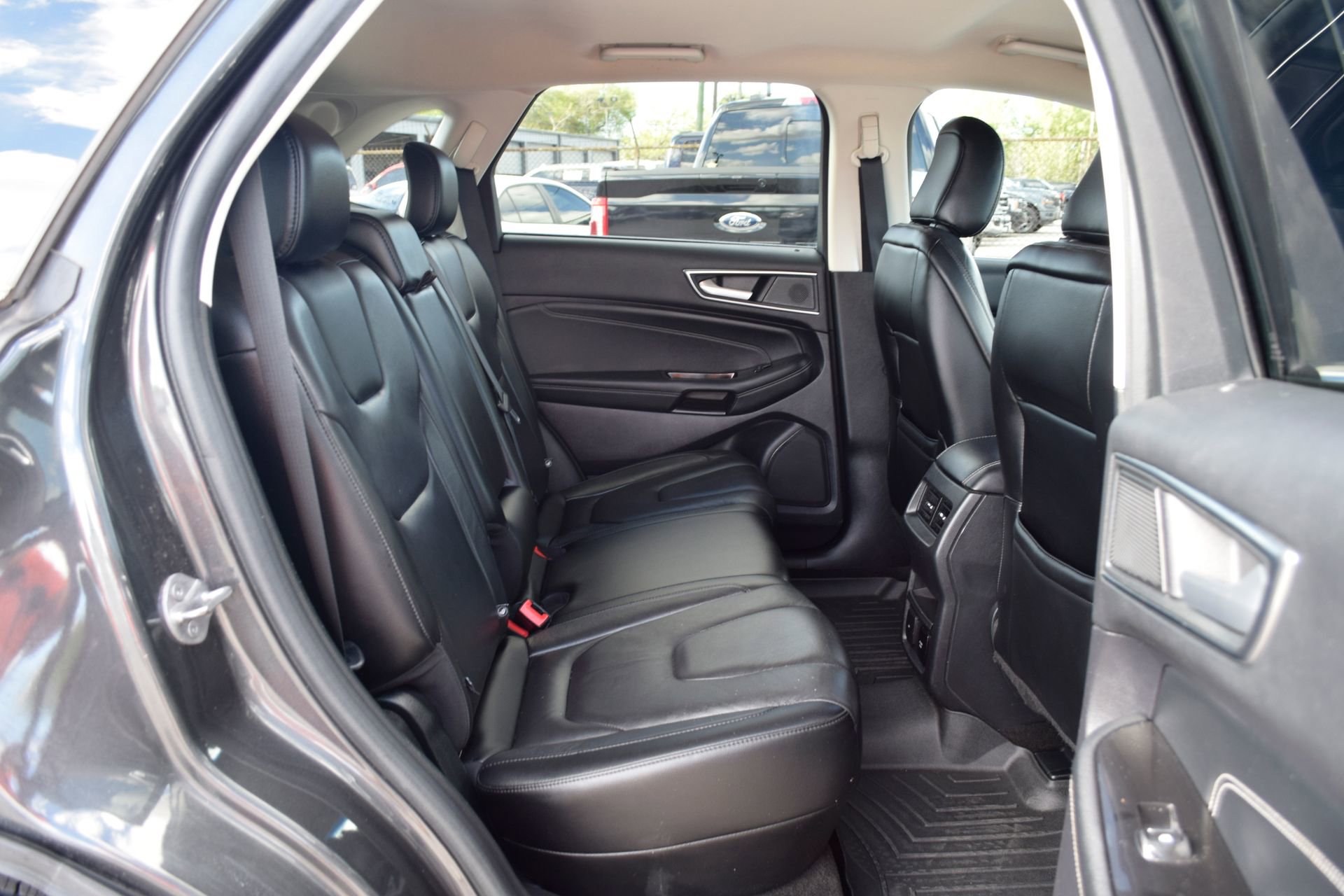 Certified 2020 Ford Edge Titanium image 22