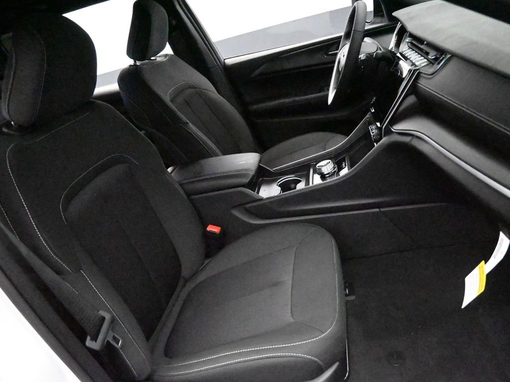 Used 2024 Jeep Grand Cherokee L Laredo w/ Luxury Tech Group I image 19