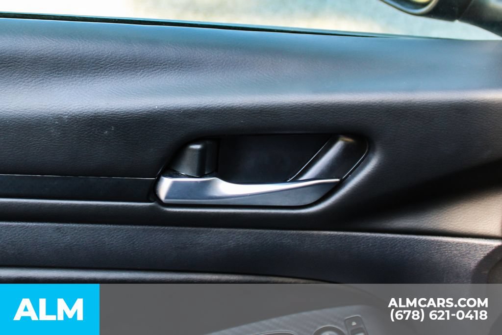 Used 2025 Nissan Altima 2.5 SV FWD image 32