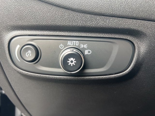 Used 2024 Chevrolet Equinox LS w/ LS Convenience Package image 18