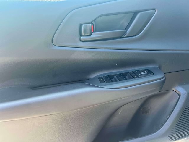 Used 2026 Toyota Prius Plug-In Hybrid FWD image 16