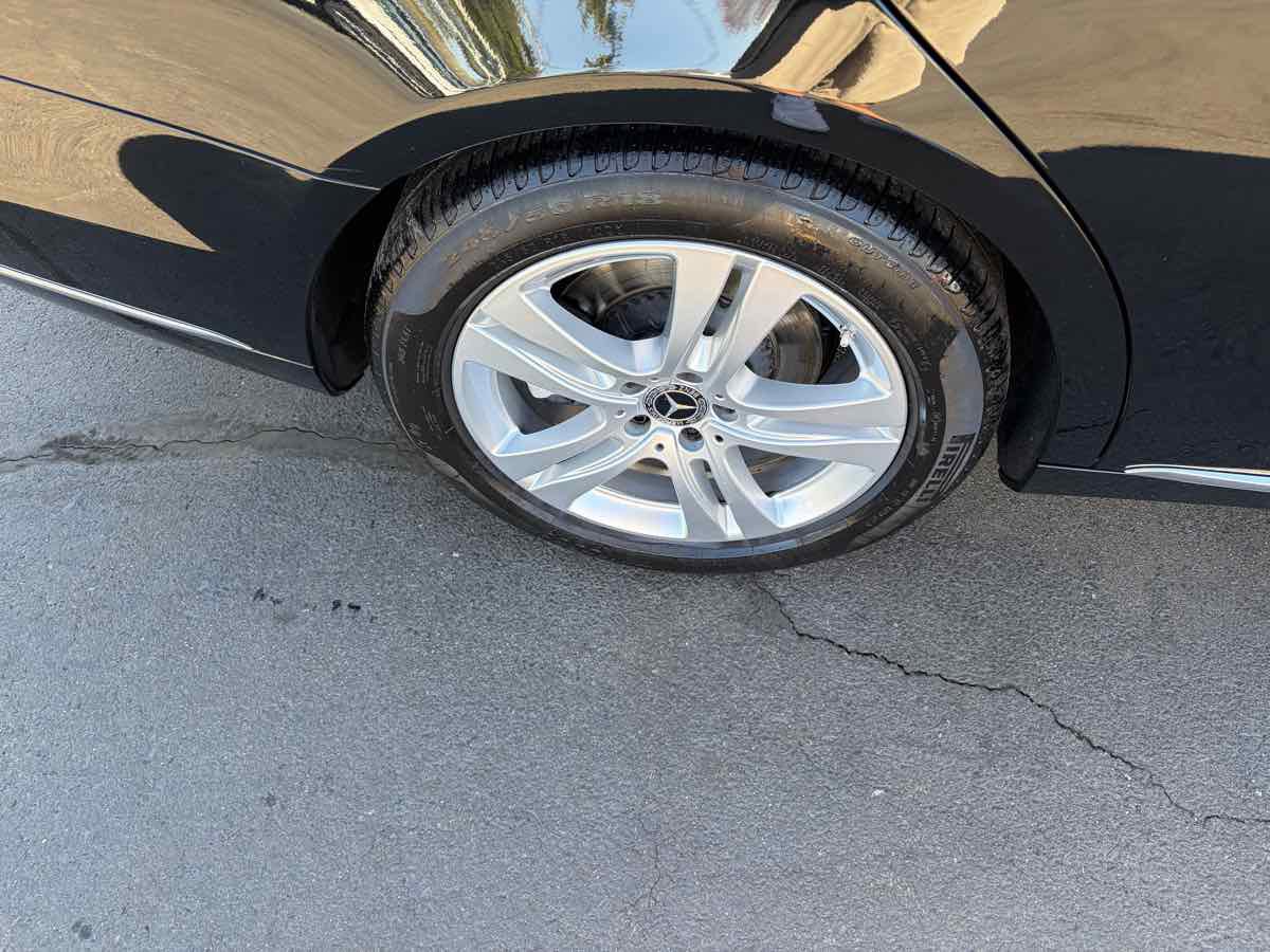 Used 2017 Mercedes-Benz S 550 4MATIC Sedan image 34