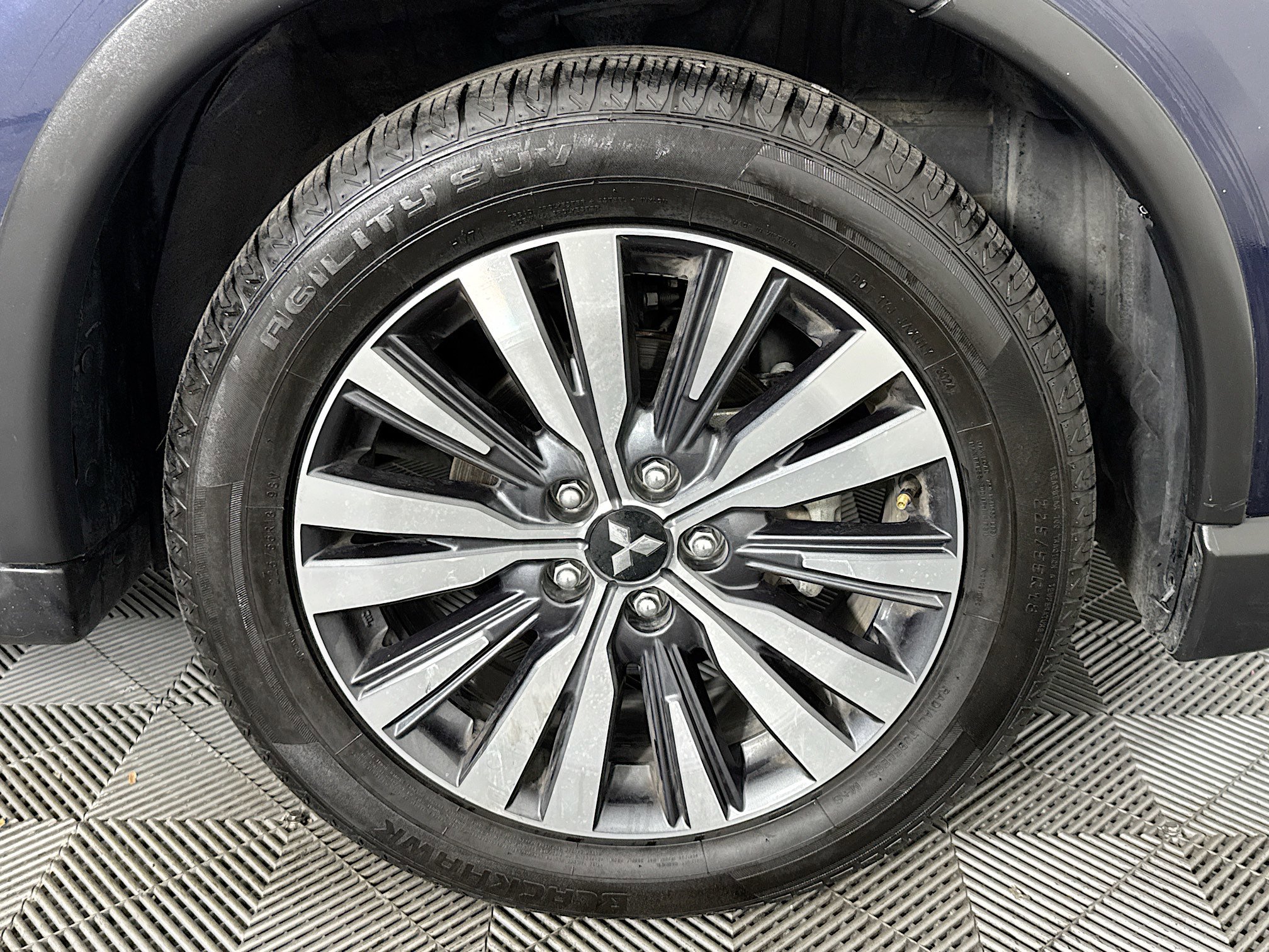 Used 2020 Mitsubishi Outlander ES image 42