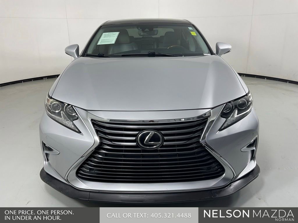 Used 2016 Lexus ES 350 w/ Luxury Package w/Wood Trim FWD image 2