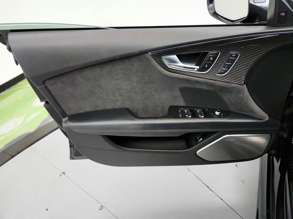 Used 2016 Audi RS 7 Prestige image 24