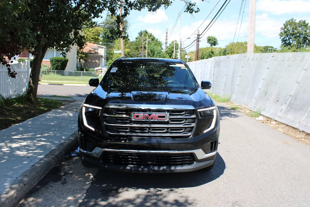 Used 2025 GMC Acadia Elevation FWD image 2