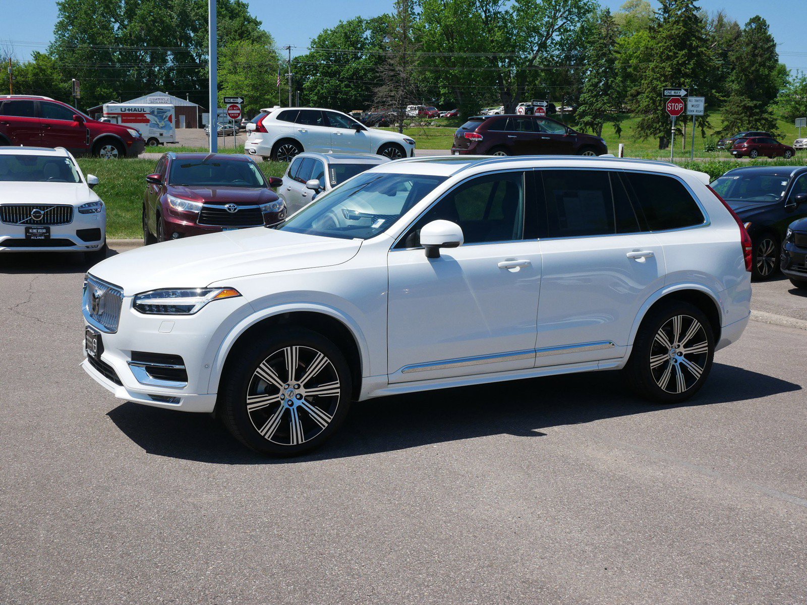 Used 2025 Volvo XC90 B6 Plus w/ Protection Package Premier AWD/4WD image 3