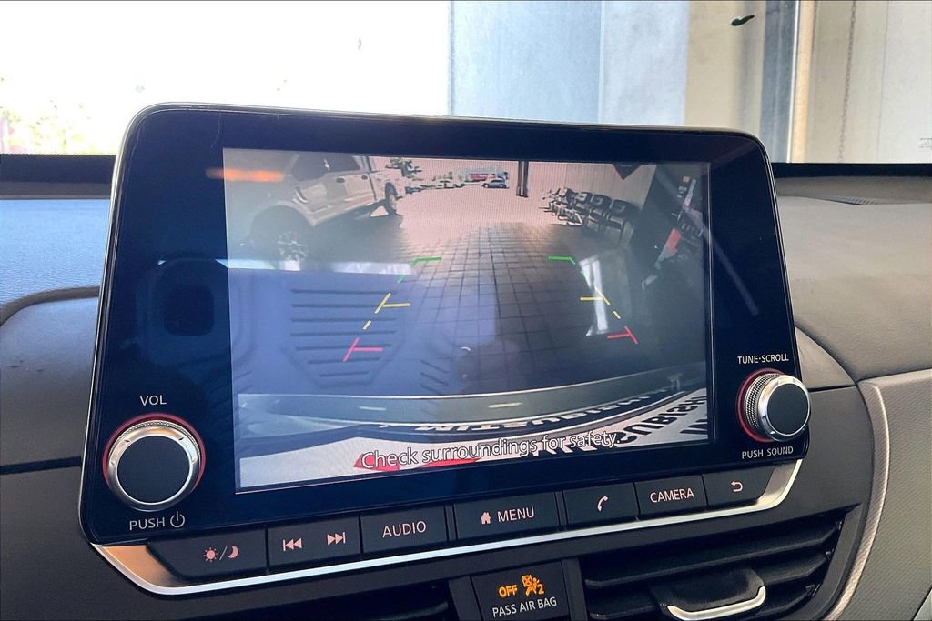 Used 2025 Nissan Altima 2.5 SR image 12