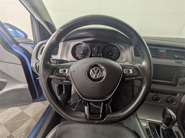 Used 2015 Volkswagen Golf SE image 17